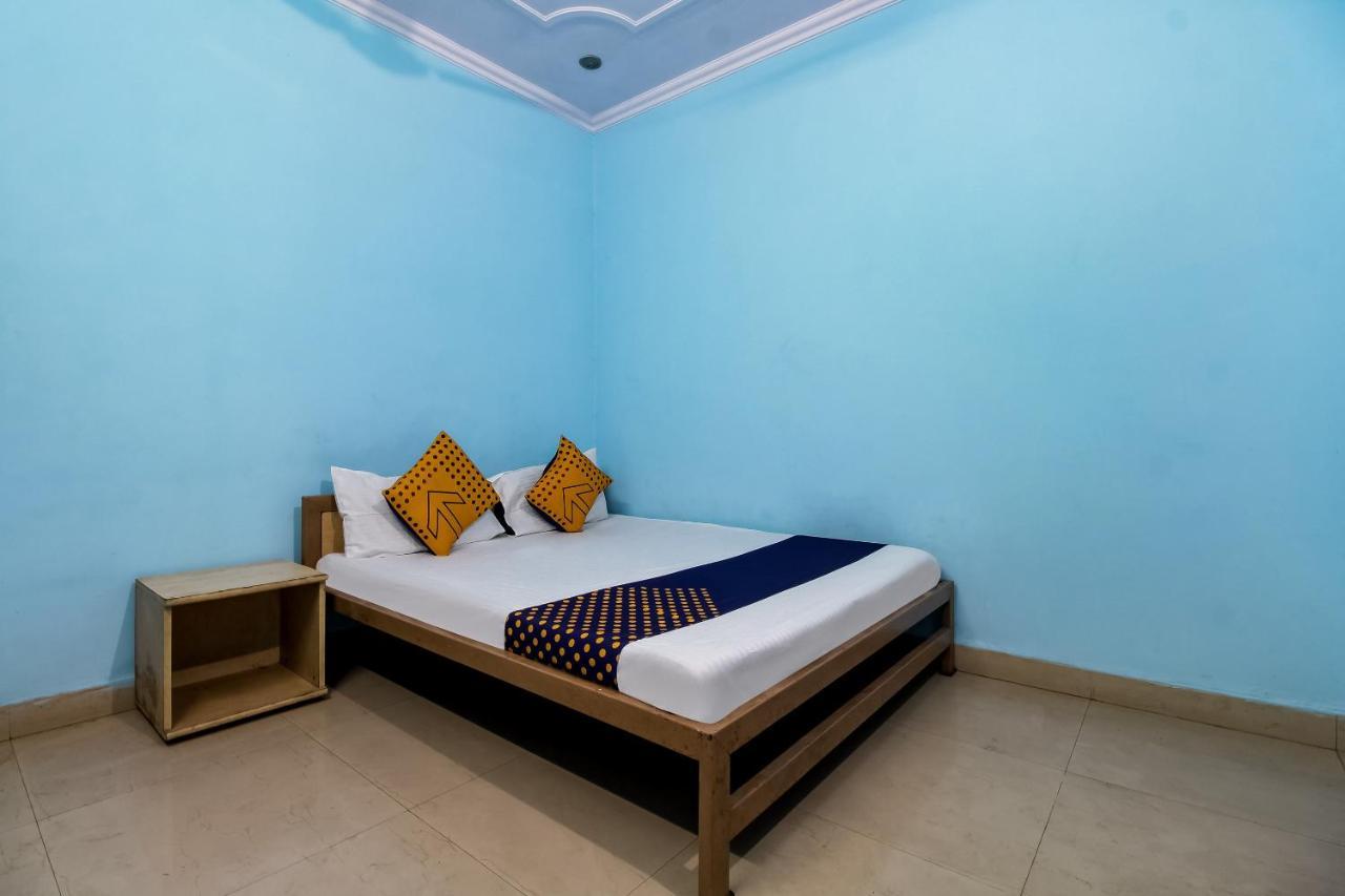 Spot On 40972 Hotel Gurubaksh Rāmpur Extérieur photo