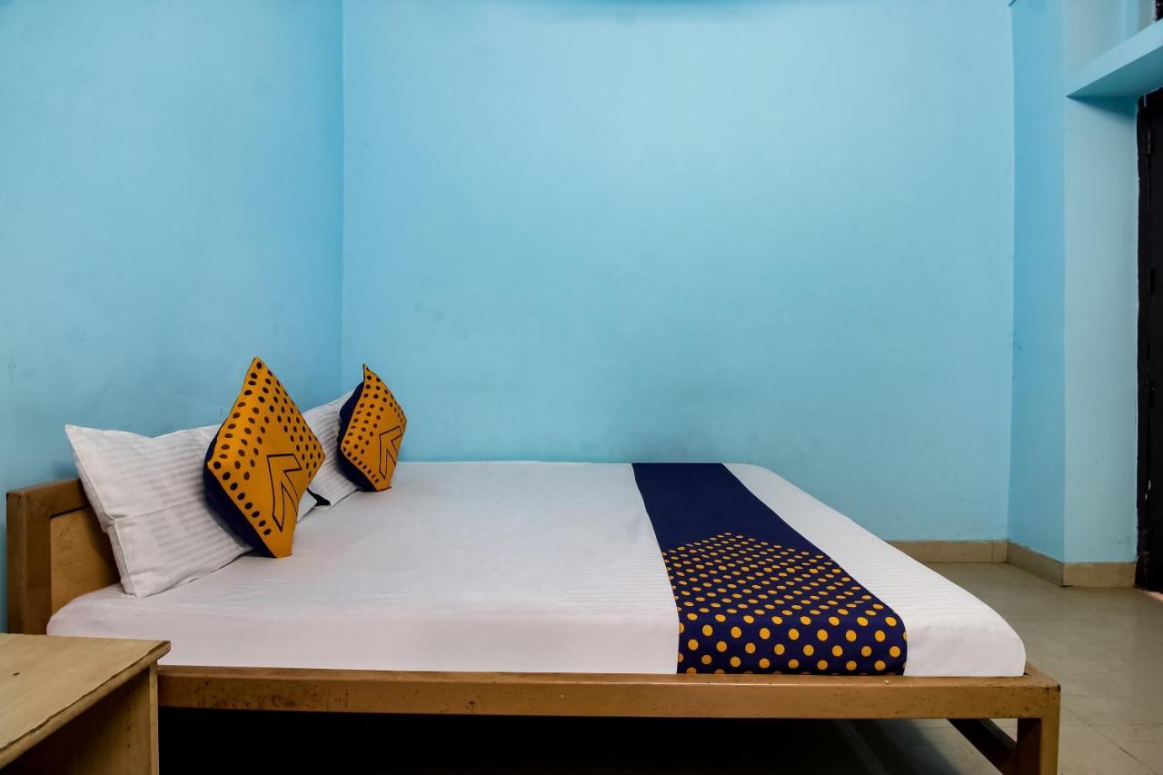 Spot On 40972 Hotel Gurubaksh Rāmpur Extérieur photo