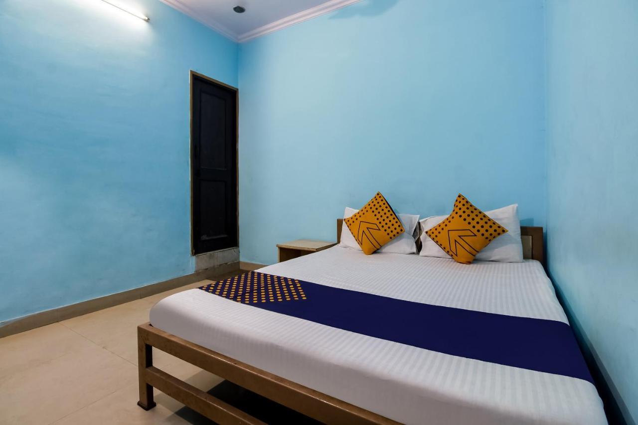 Spot On 40972 Hotel Gurubaksh Rāmpur Extérieur photo