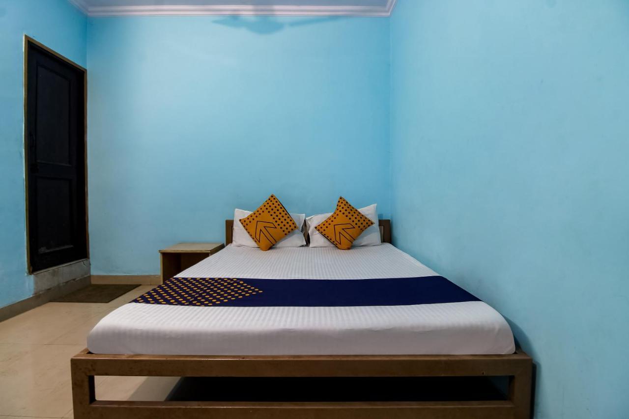 Spot On 40972 Hotel Gurubaksh Rāmpur Extérieur photo